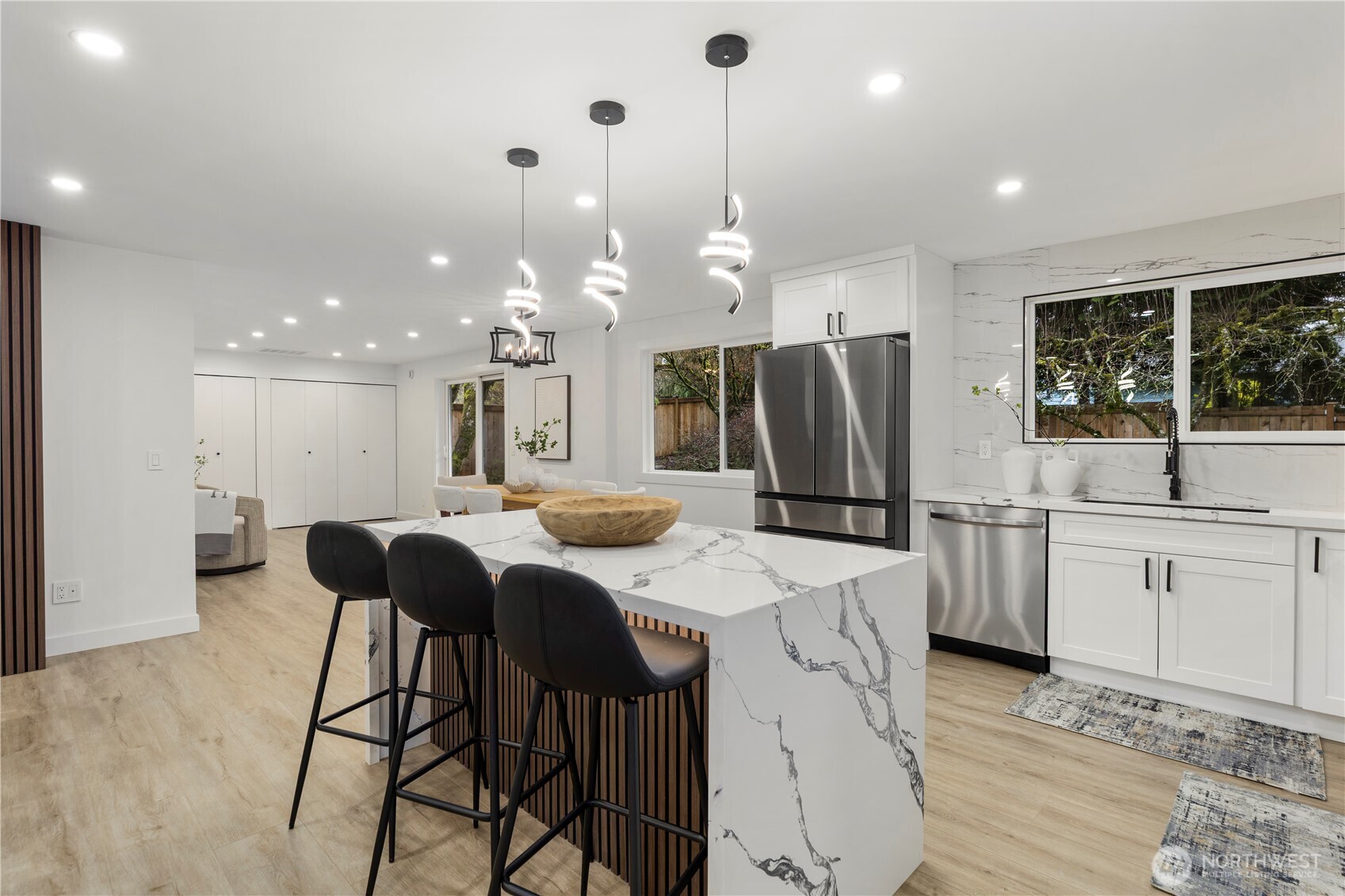 14128 82nd Place NE, Kirkland, WA 98034