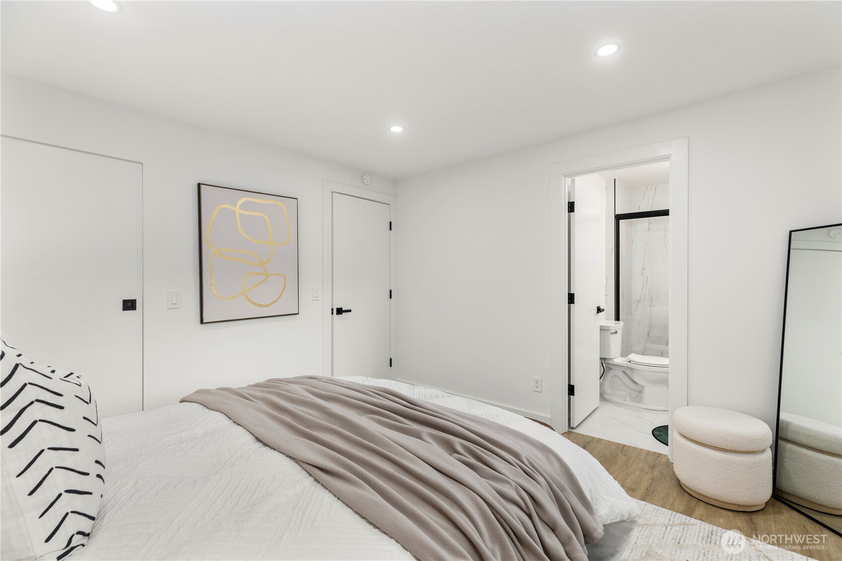14128 82nd Place NE, Kirkland, WA 98034