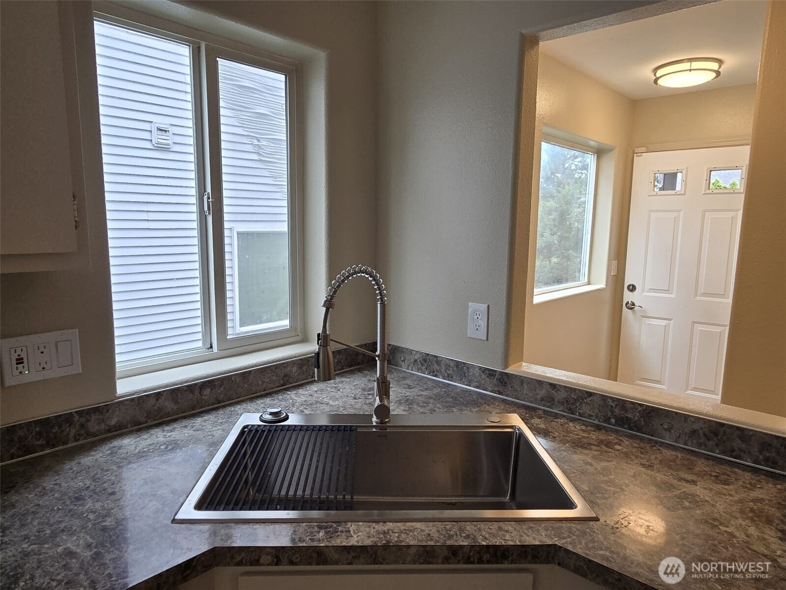 14926 40th Avenue W #2, Lynnwood, WA 98087