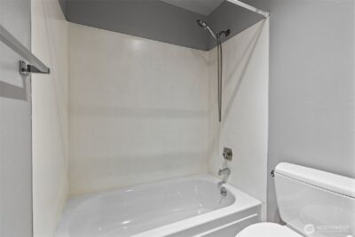 820 E Cady Road #H203, Everett, WA 98203 - Photo 18