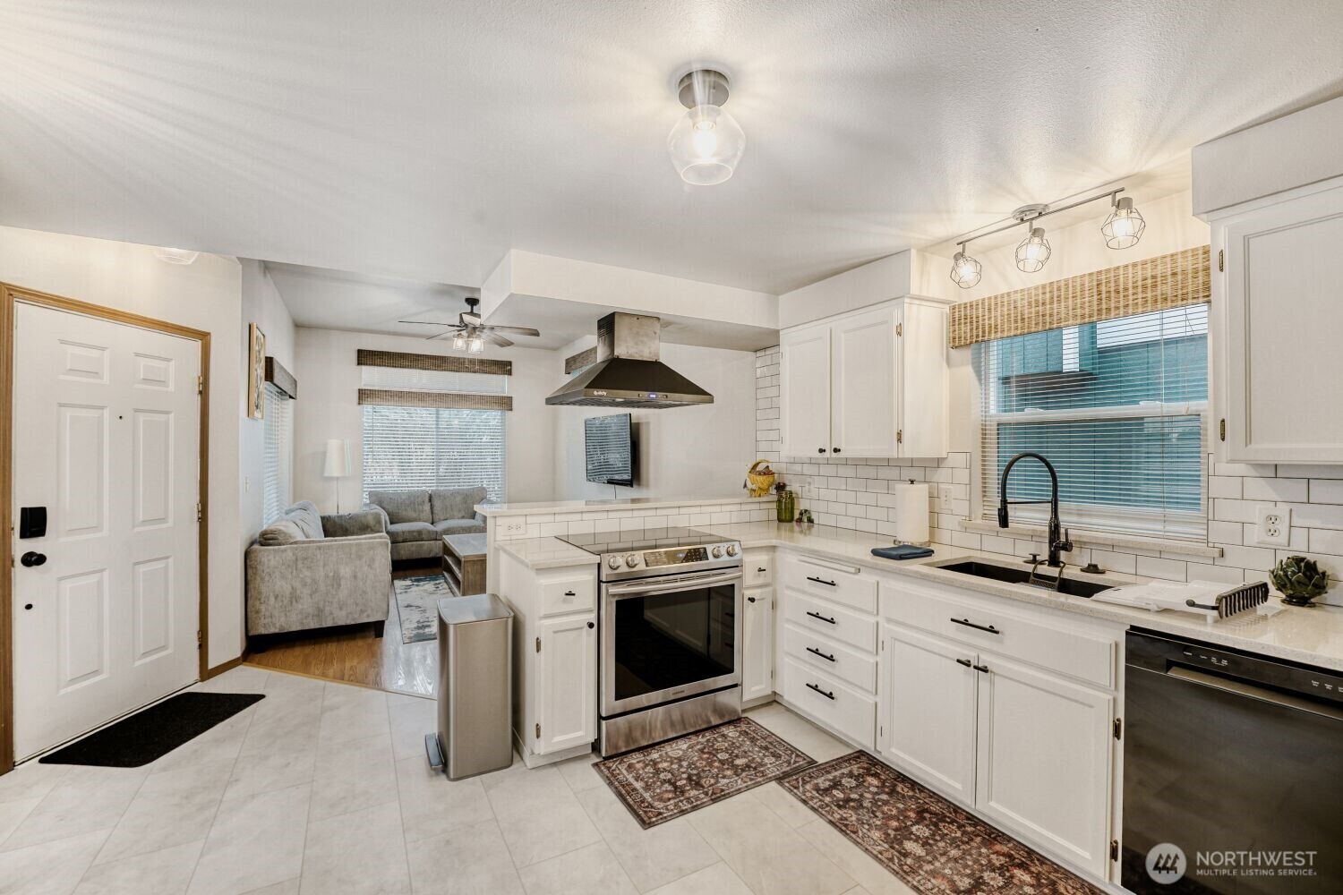 1309 S I Street , Tacoma, WA 98405