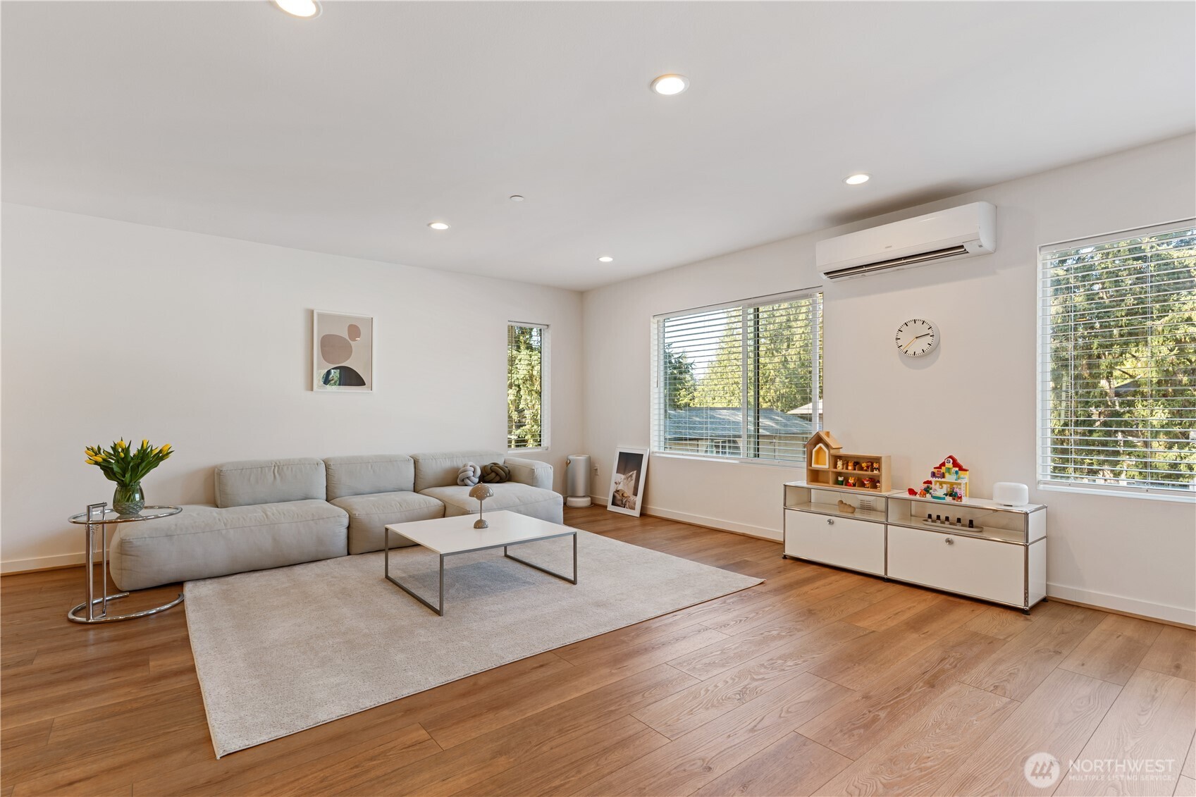 15538 NE 15th Place #301, Bellevue, WA 98007