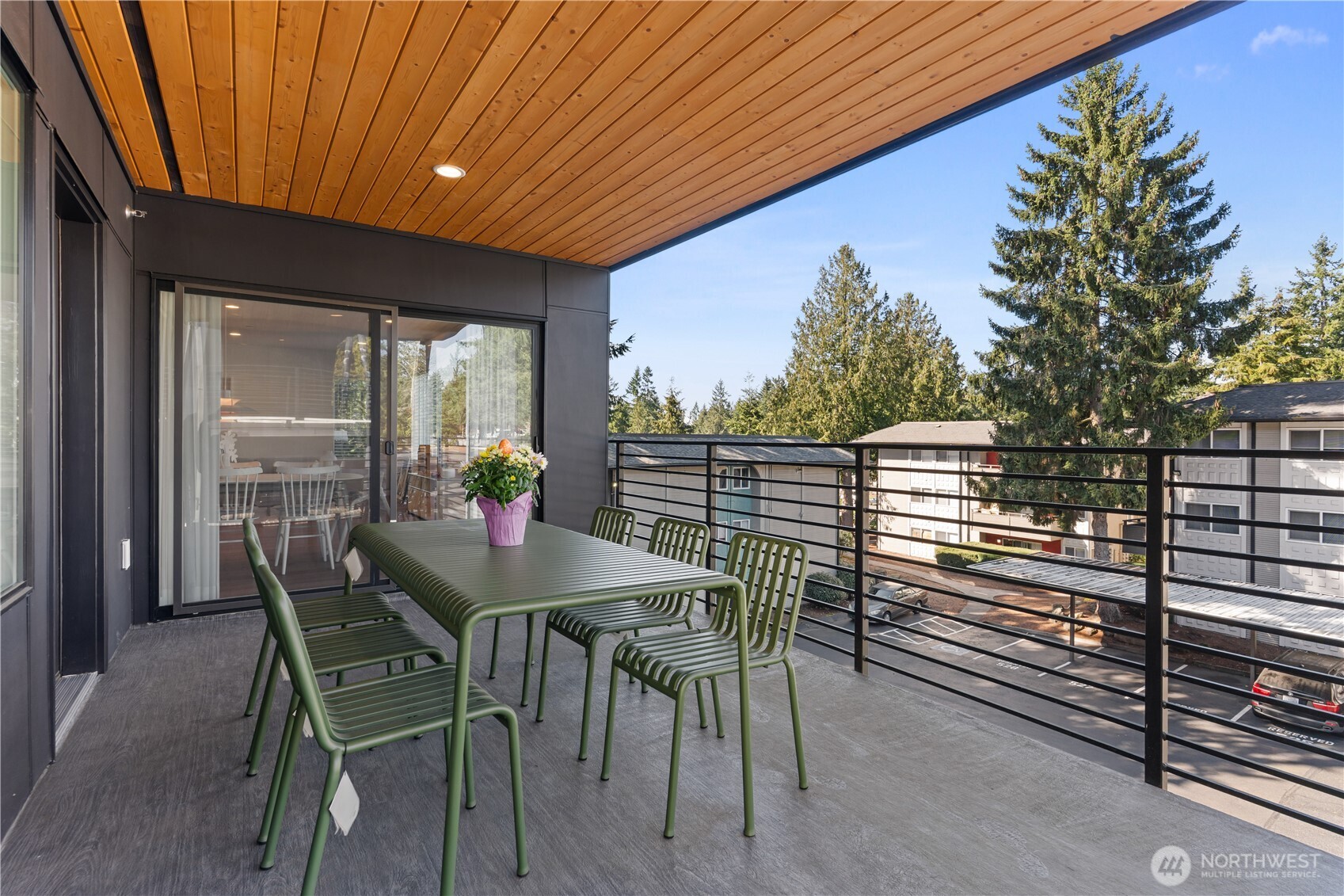 15538 NE 15th Place #301, Bellevue, WA 98007