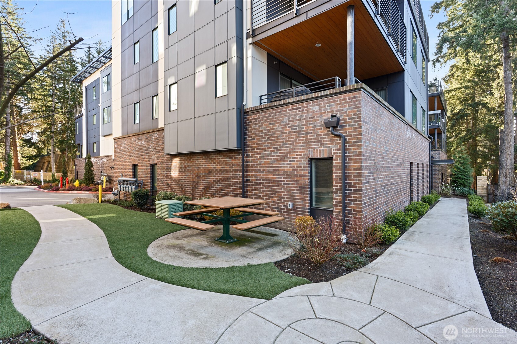 15538 NE 15th Place #301, Bellevue, WA 98007