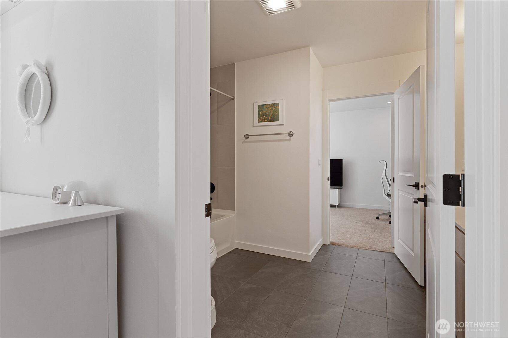 15538 NE 15th Place #301, Bellevue, WA 98007