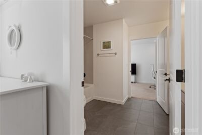 15538 NE 15th Place #301, Bellevue, WA 98007 - Photo 26