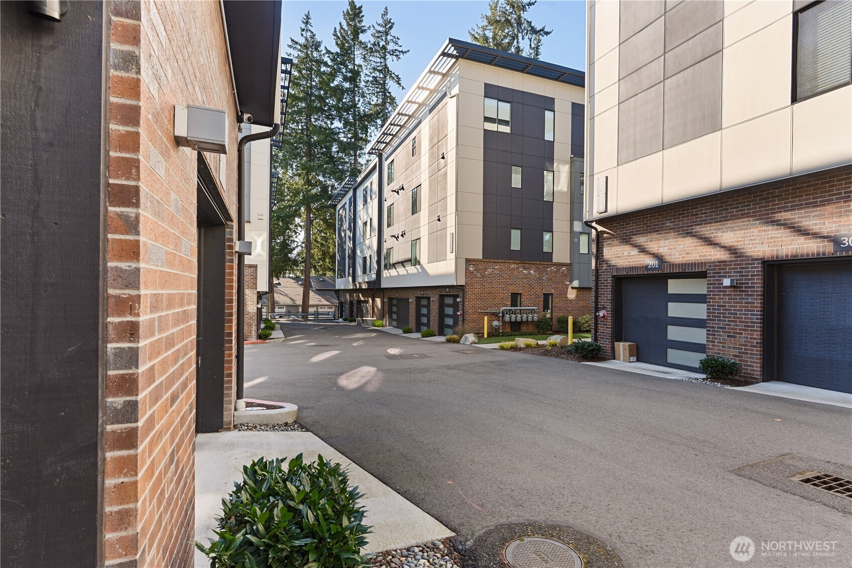 15538 NE 15th Place #301, Bellevue, WA 98007