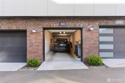 15538 NE 15th Place #301, Bellevue, WA 98007 - Photo 32