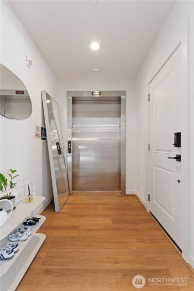 15538 NE 15th Place #301, Bellevue, WA 98007 - Photo 8