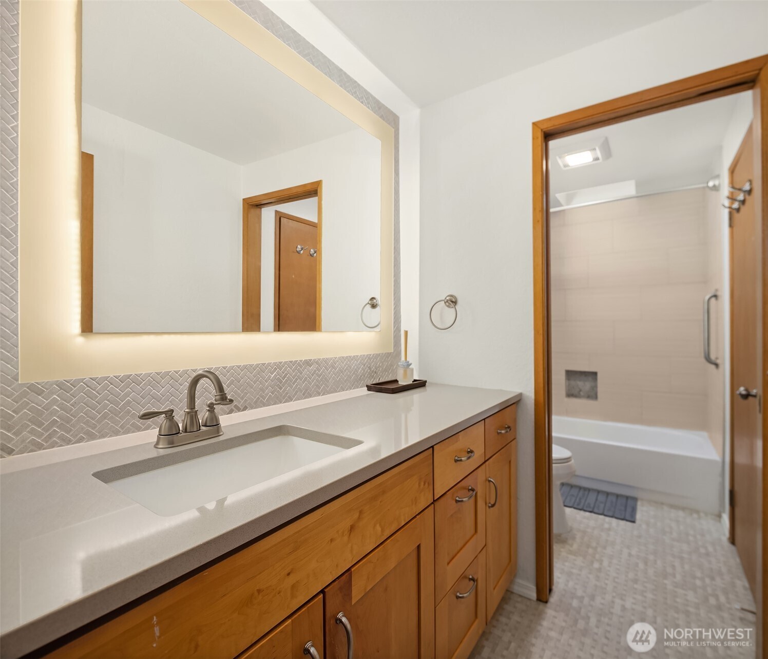 21803 NE 154th Street , Woodinville, WA 98077