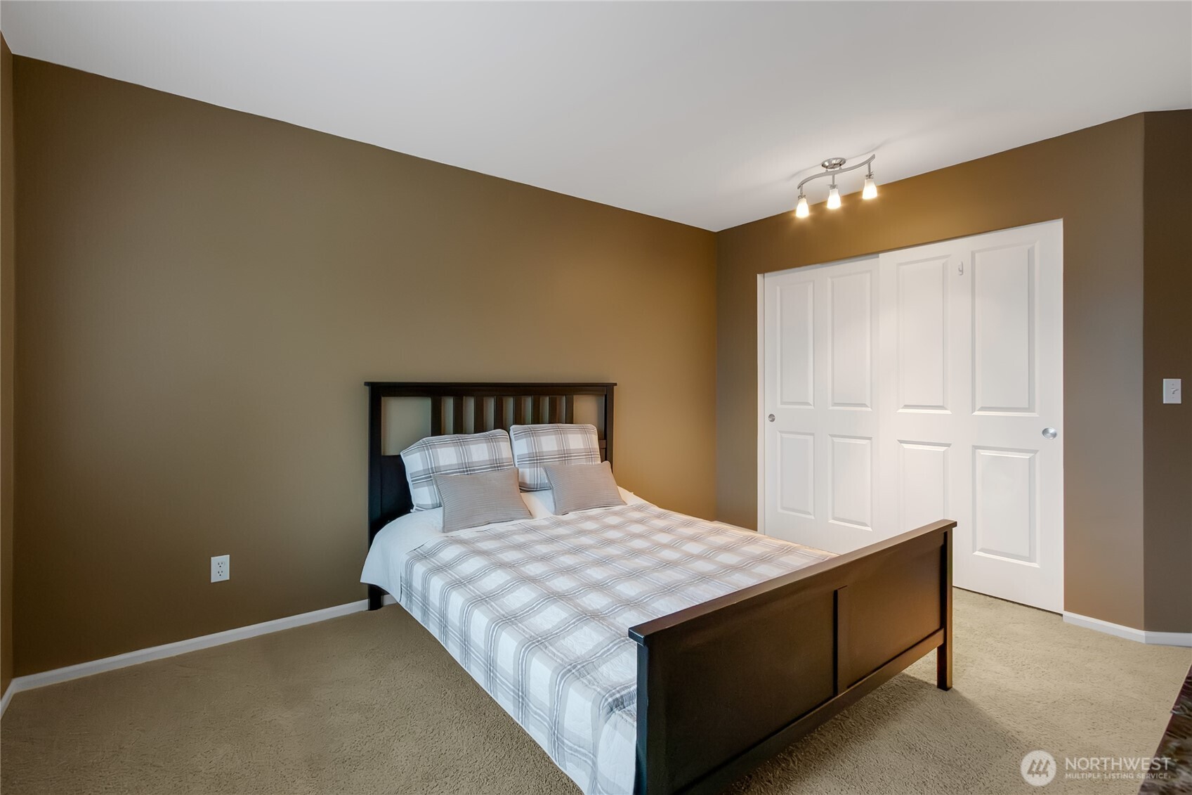 7208 James Place SE, Auburn, WA 98092