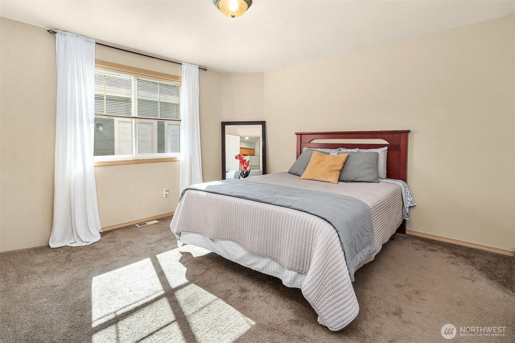 1803 Wildflower Way , Sedro Woolley, WA 98284-7442