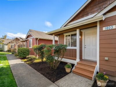 1803 Wildflower Way , Sedro Woolley, WA 98284-7442 - Photo 2