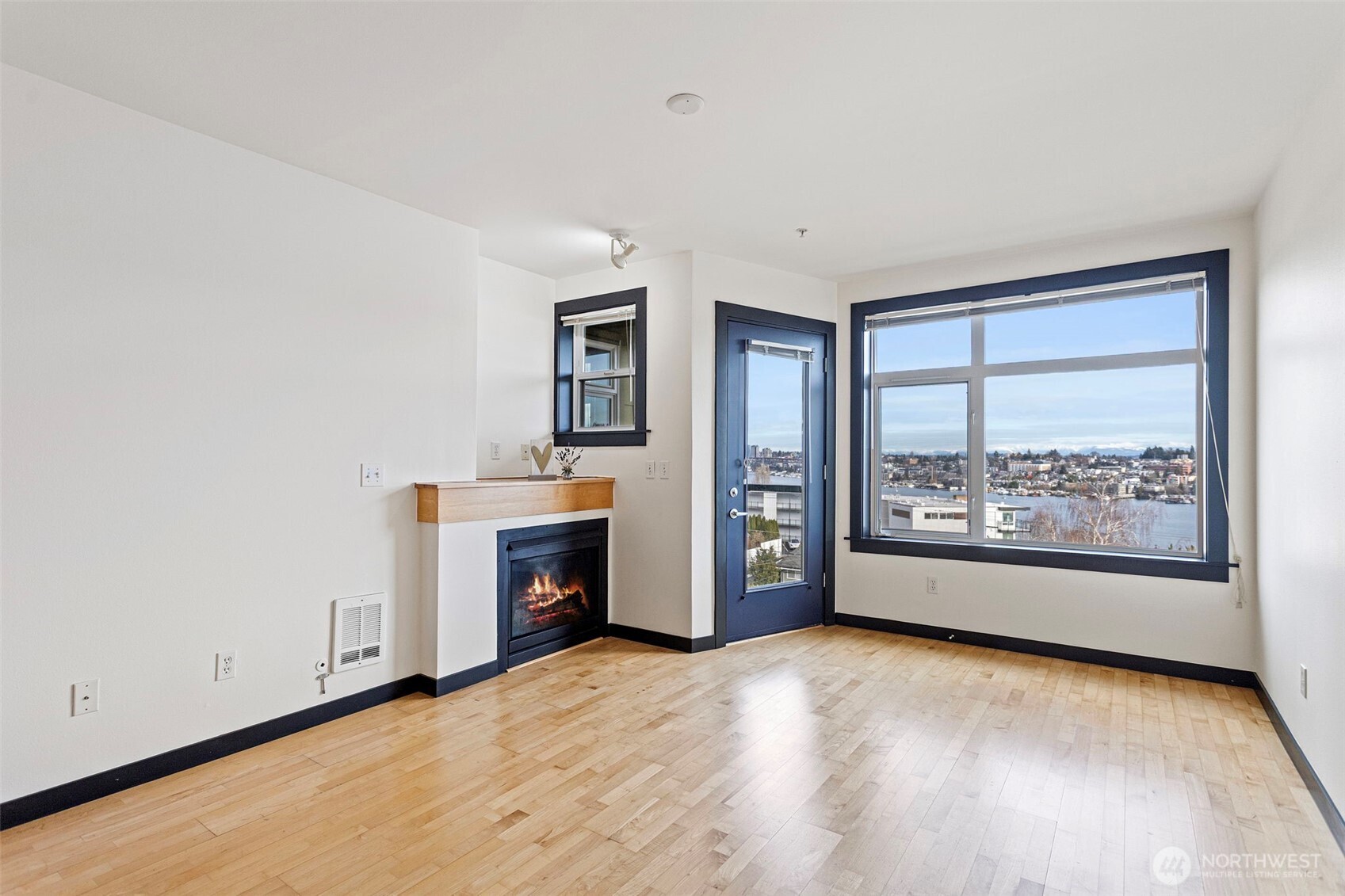 655 Crockett Street #B207, Seattle, WA 98109