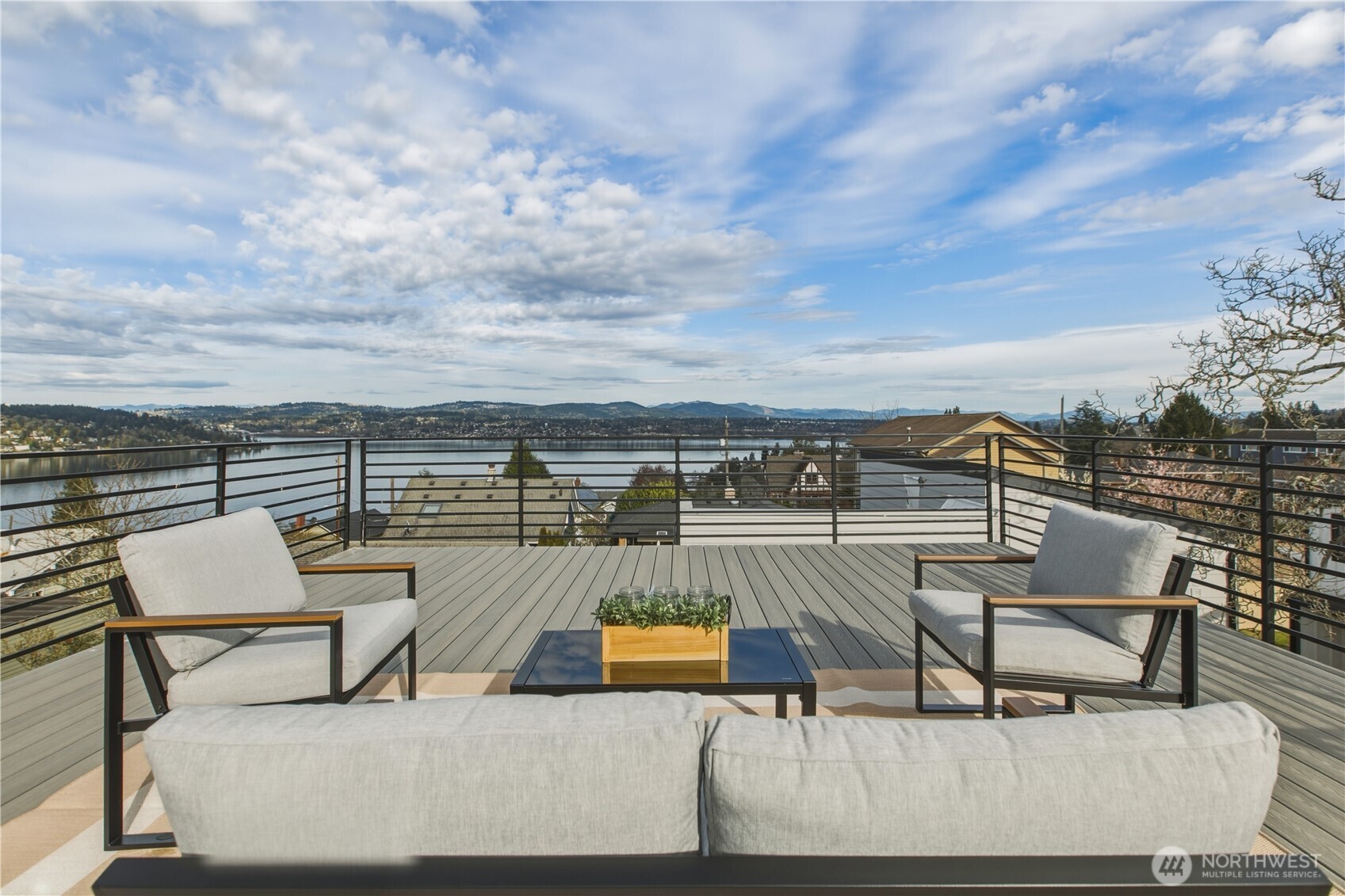 9846 62nd Avenue S #1, Seattle, WA 98118