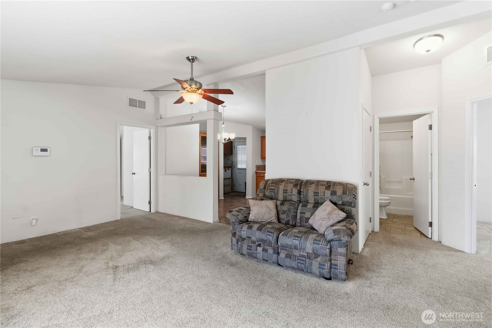 1002 Burcham Street , Kelso, WA 98626