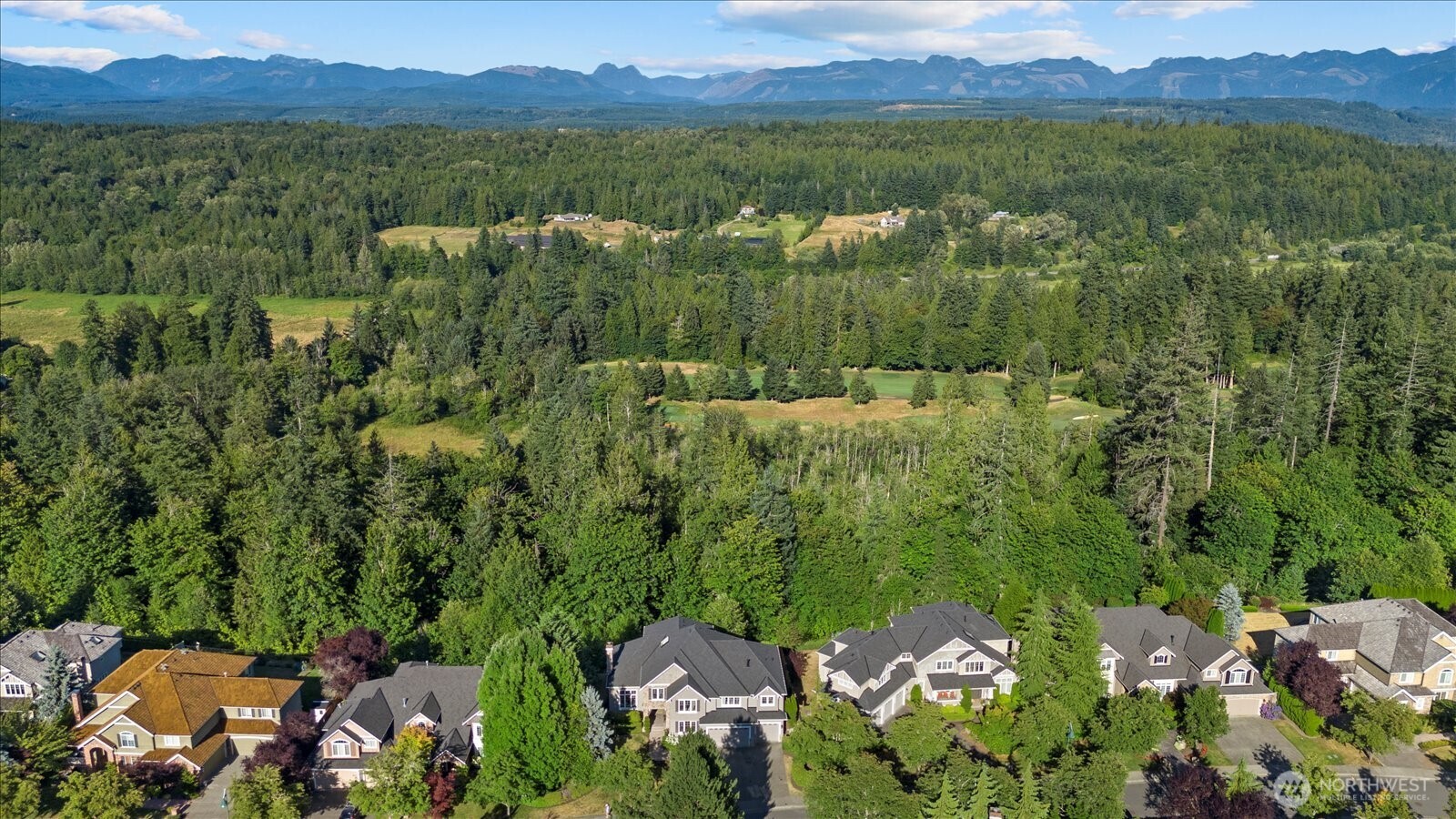 2046 277th , Sammamish, WA 98075