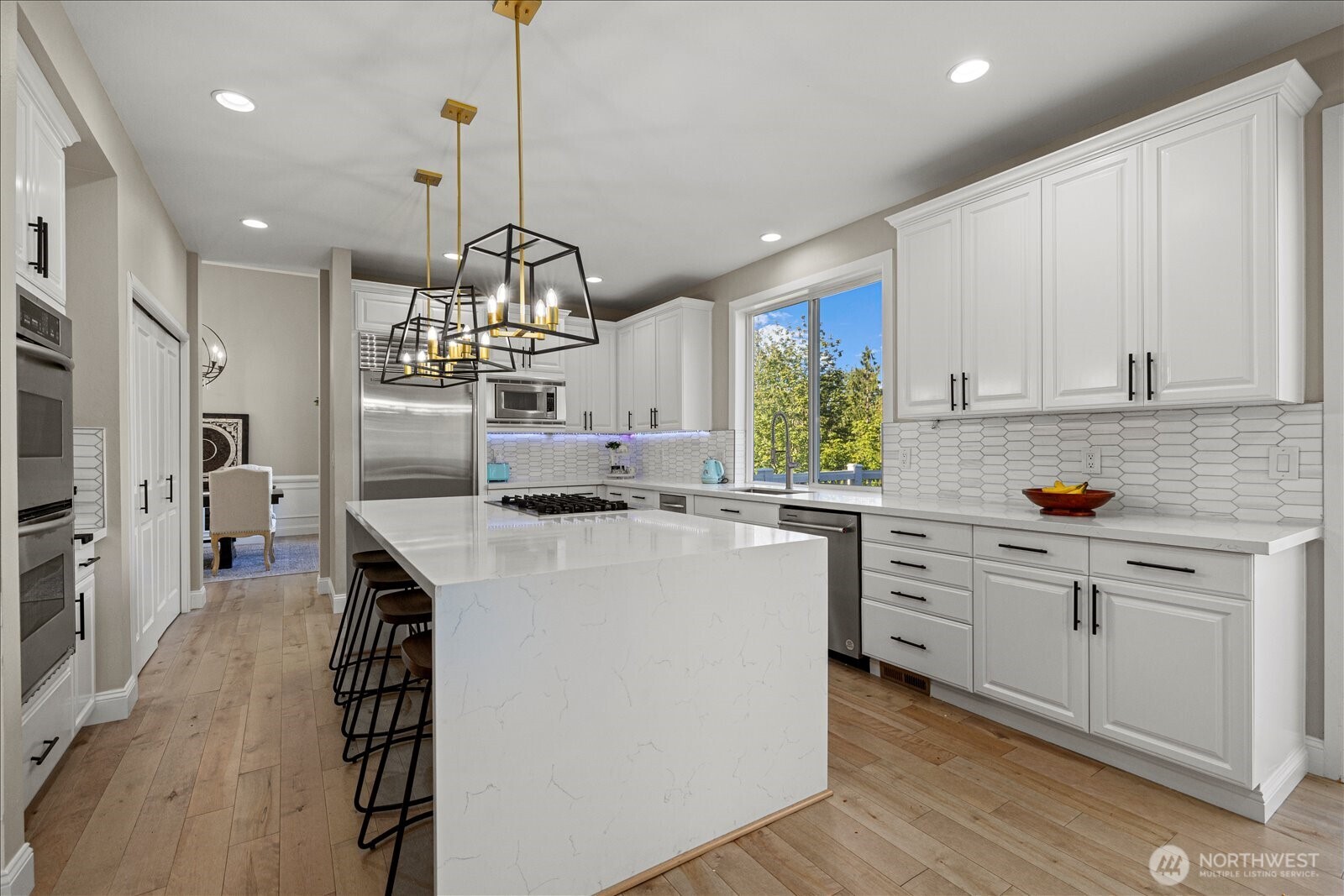 2046 277th , Sammamish, WA 98075