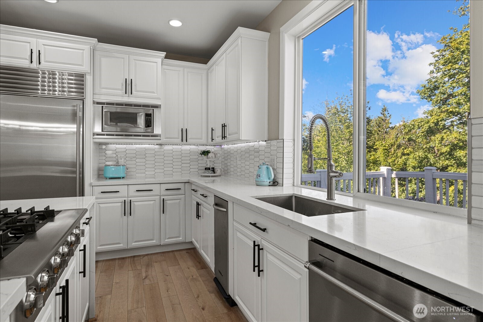 2046 277th , Sammamish, WA 98075