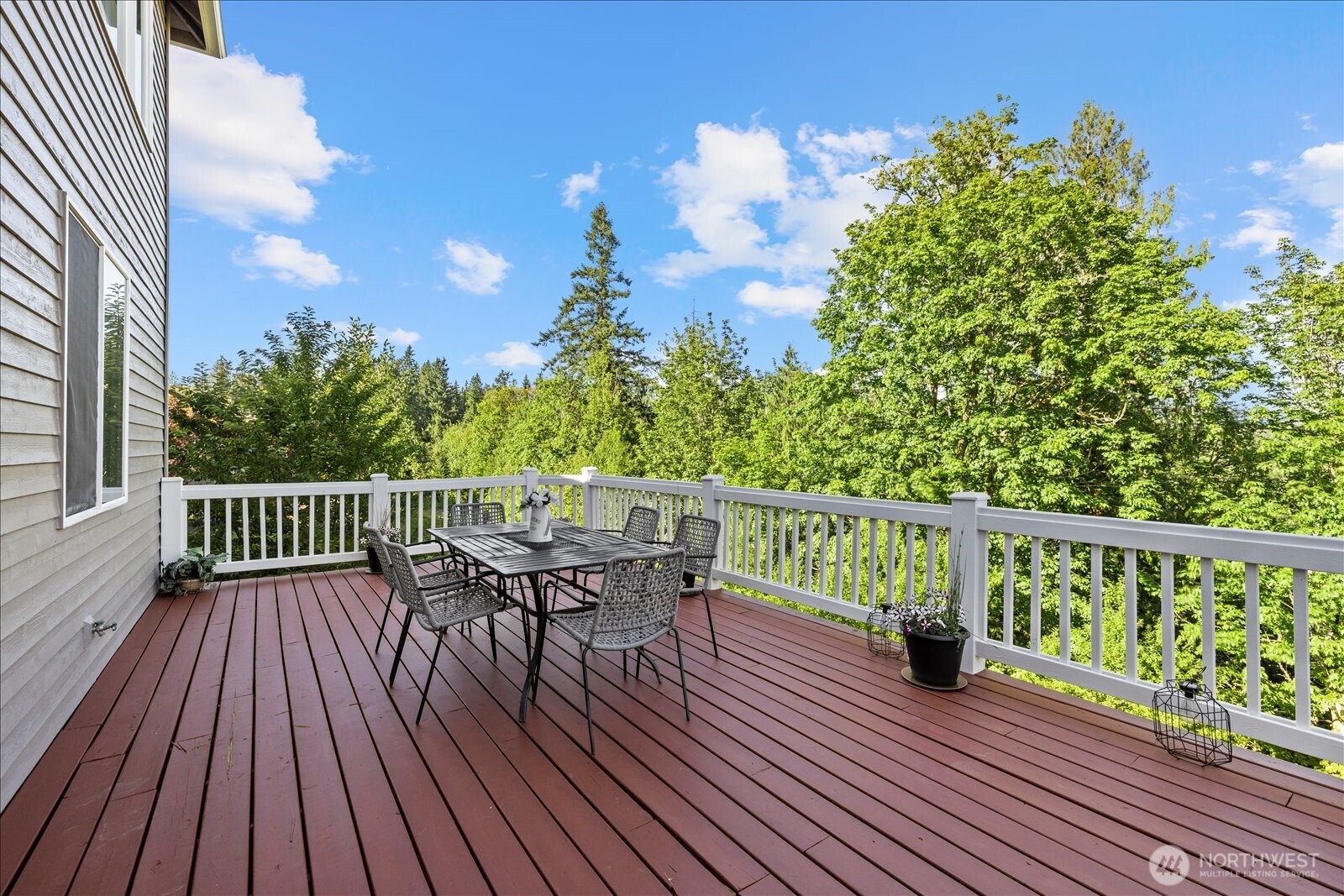 2046 277th , Sammamish, WA 98075