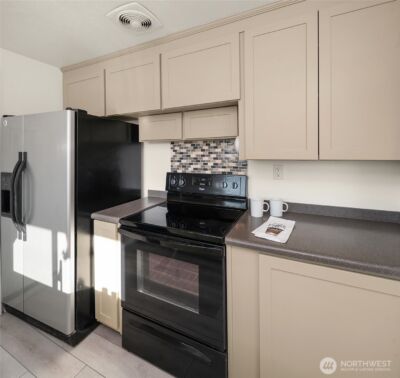 3903 Broadview Drive , Anacortes, WA 98221-3521 - Photo 9