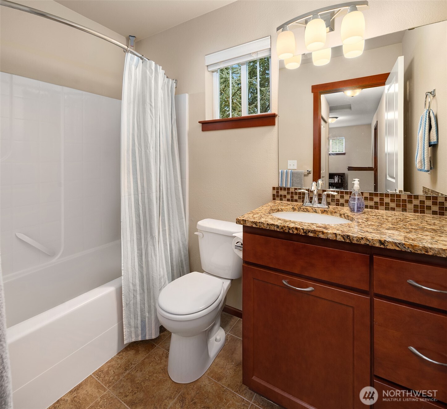24226 52nd Avenue W #G, Mountlake Terrace, WA 98043-5611