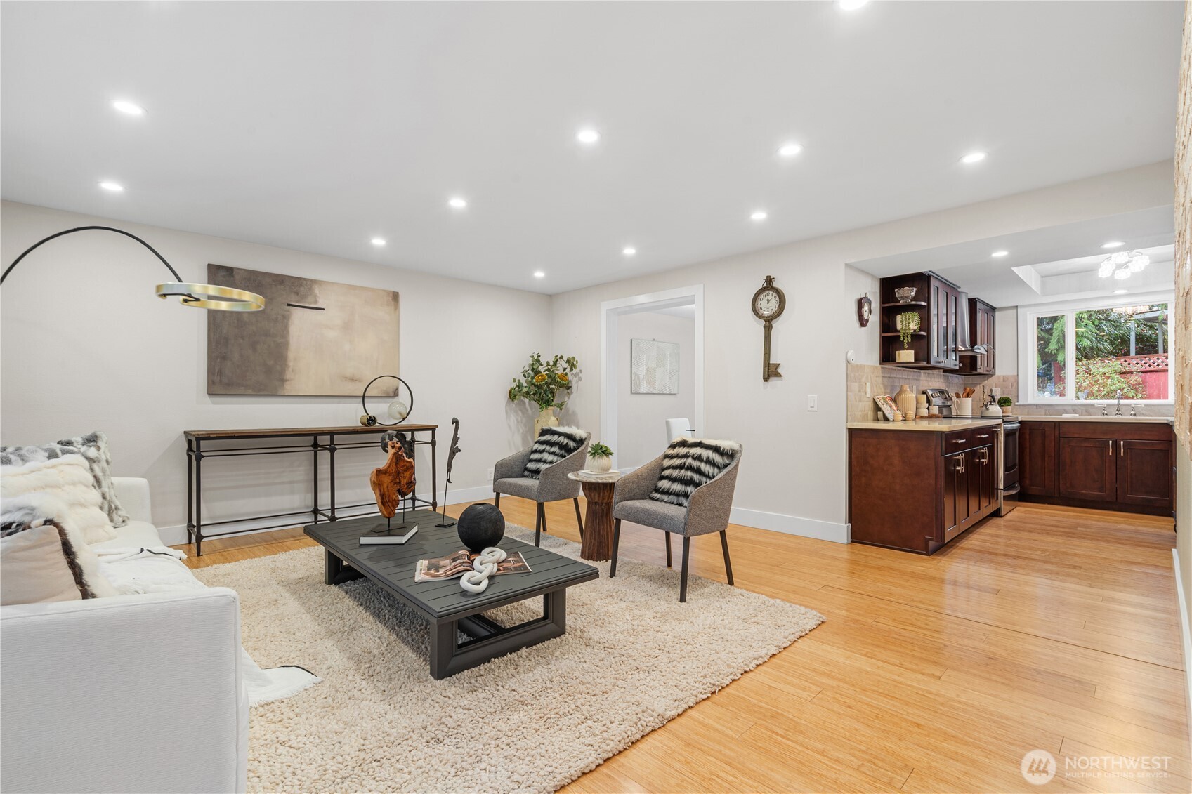 7905 207th PL SW, Edmonds, WA 98026