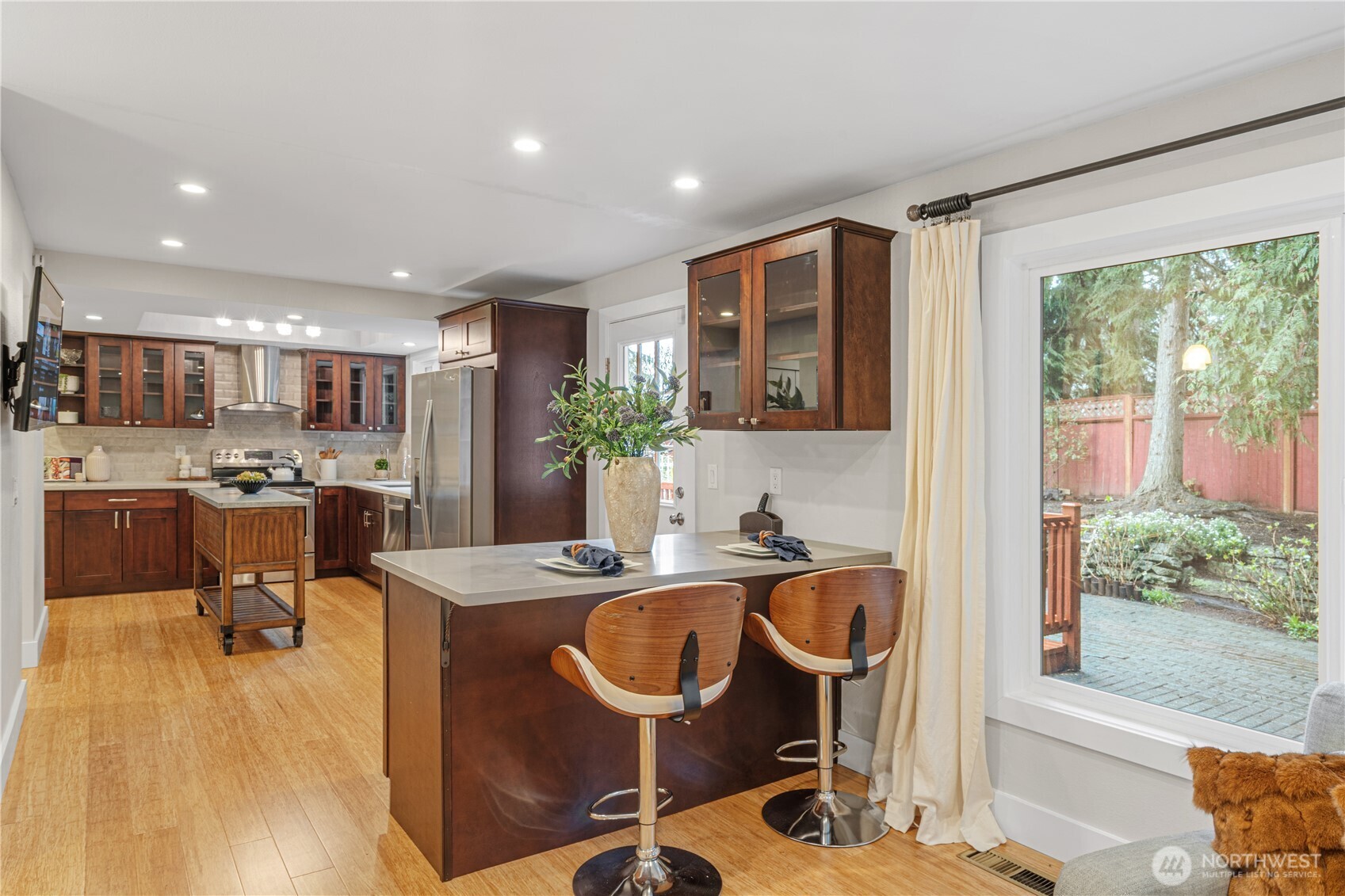 7905 207th PL SW, Edmonds, WA 98026