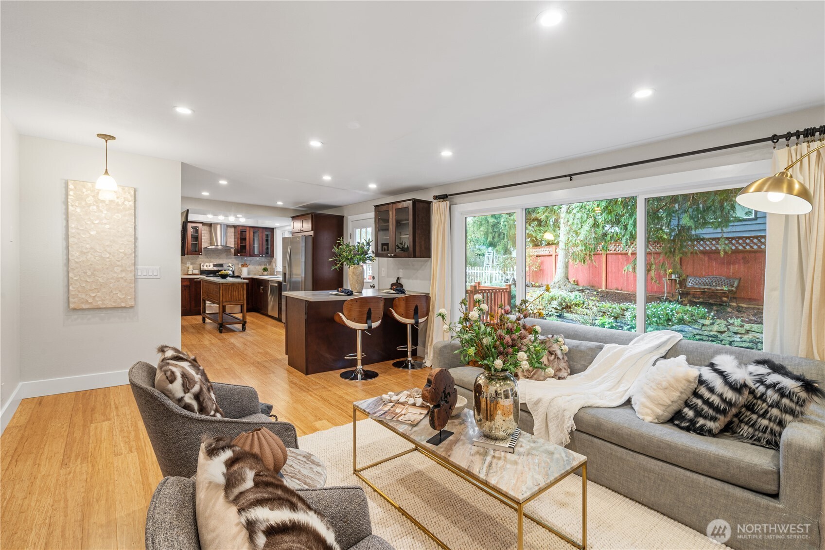 7905 207th PL SW, Edmonds, WA 98026