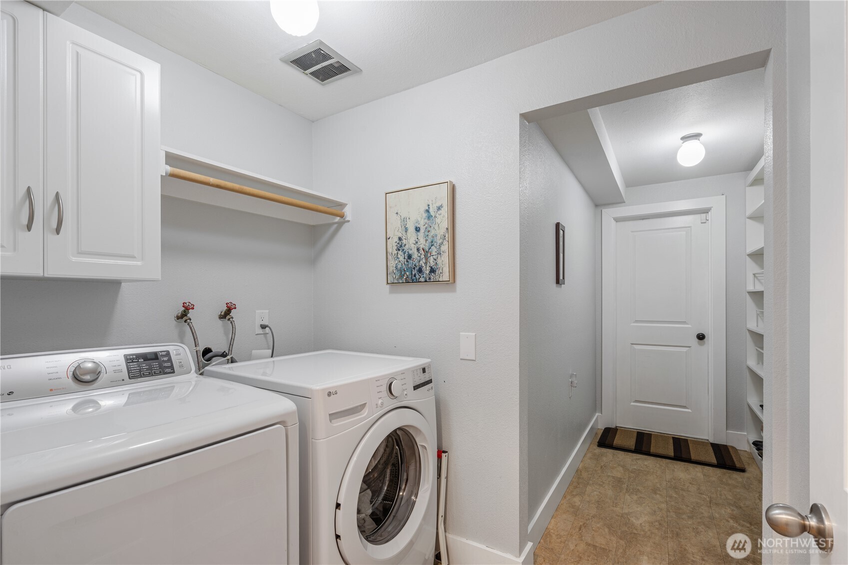 7905 207th PL SW, Edmonds, WA 98026