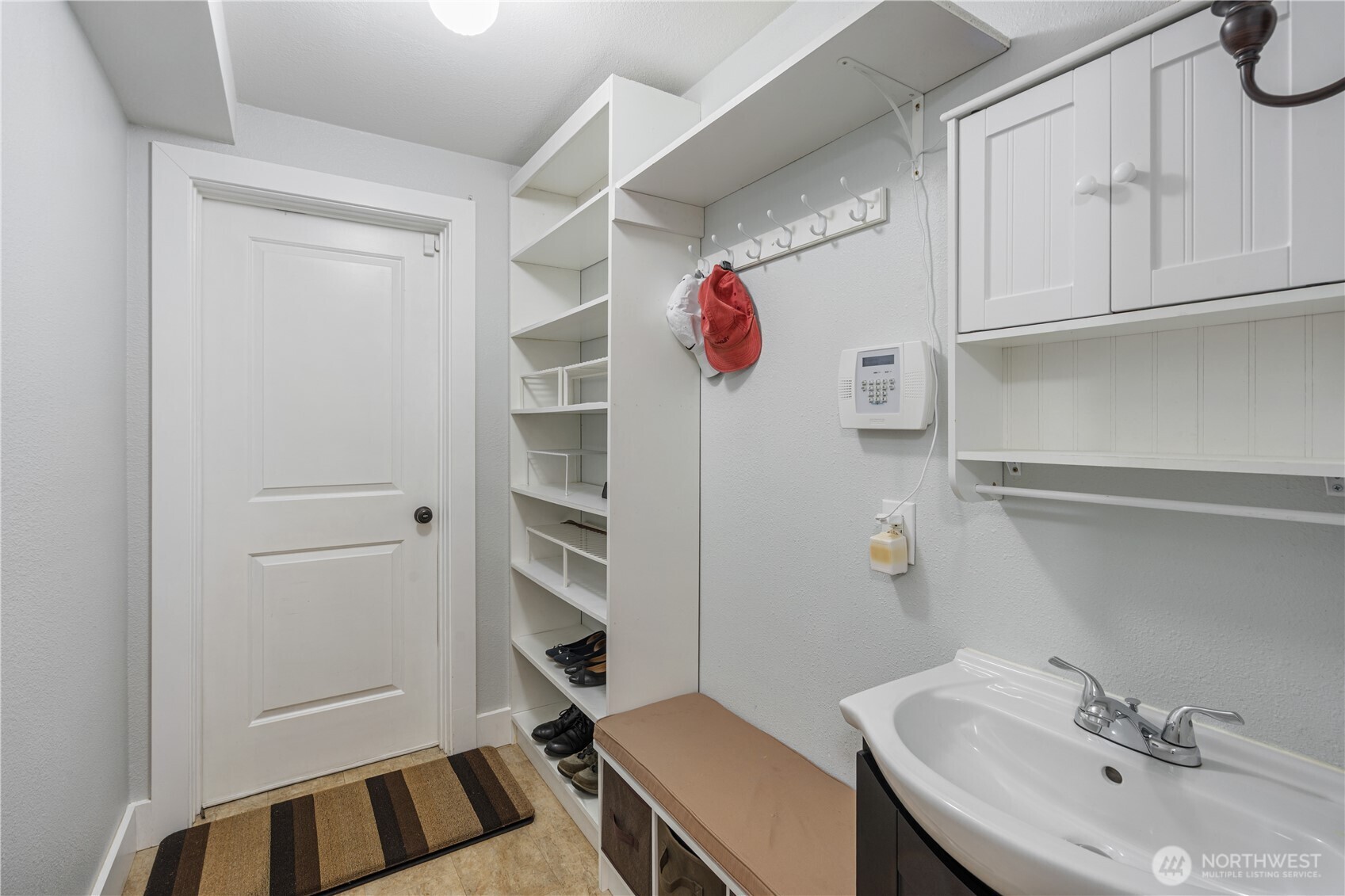 7905 207th PL SW, Edmonds, WA 98026