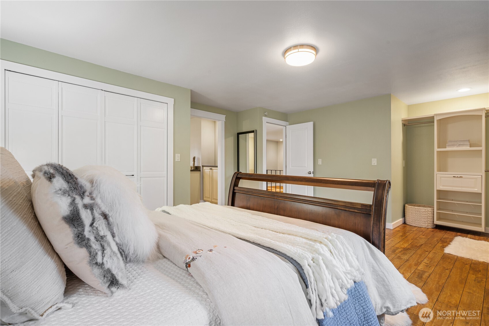 7905 207th PL SW, Edmonds, WA 98026