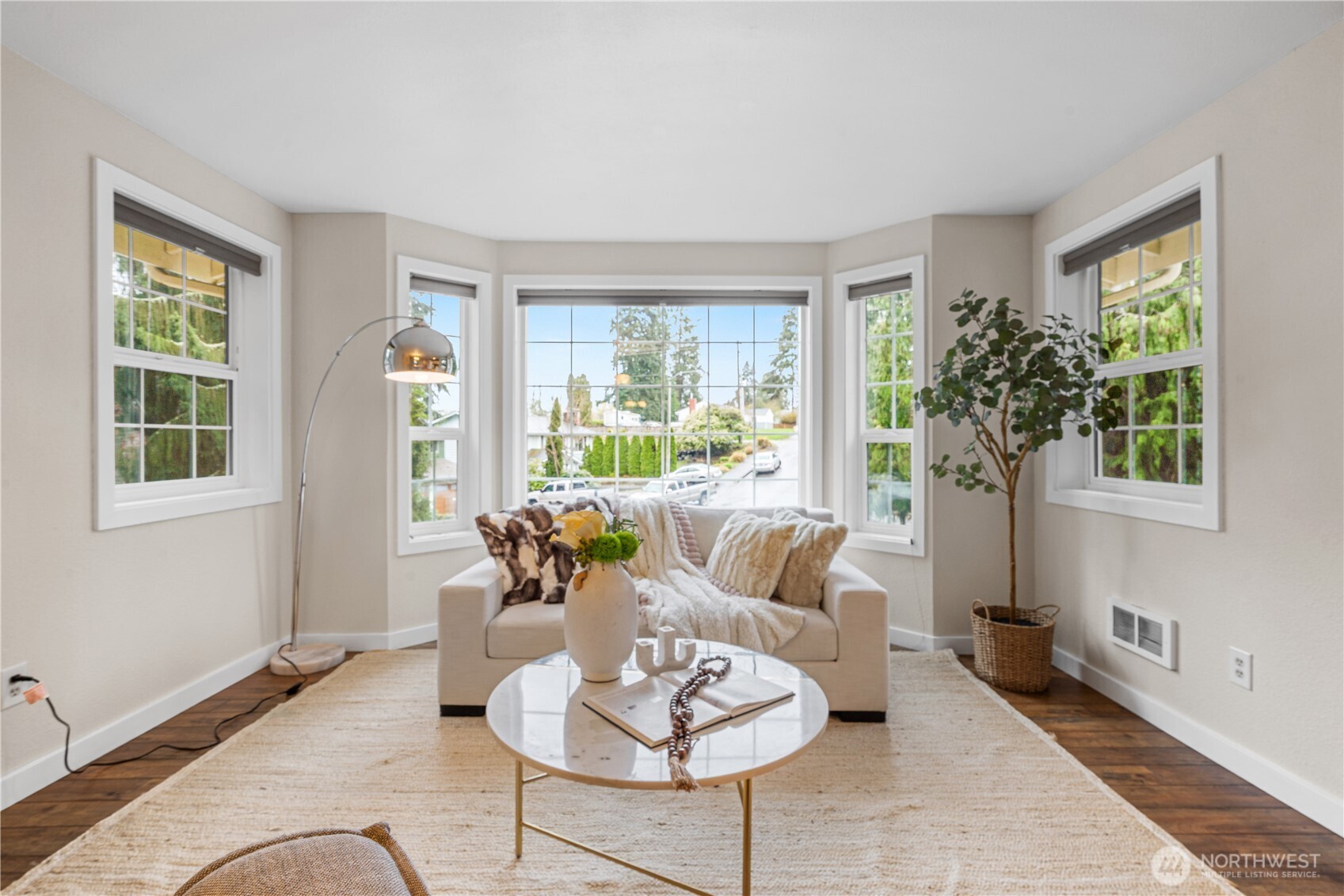 7905 207th PL SW, Edmonds, WA 98026