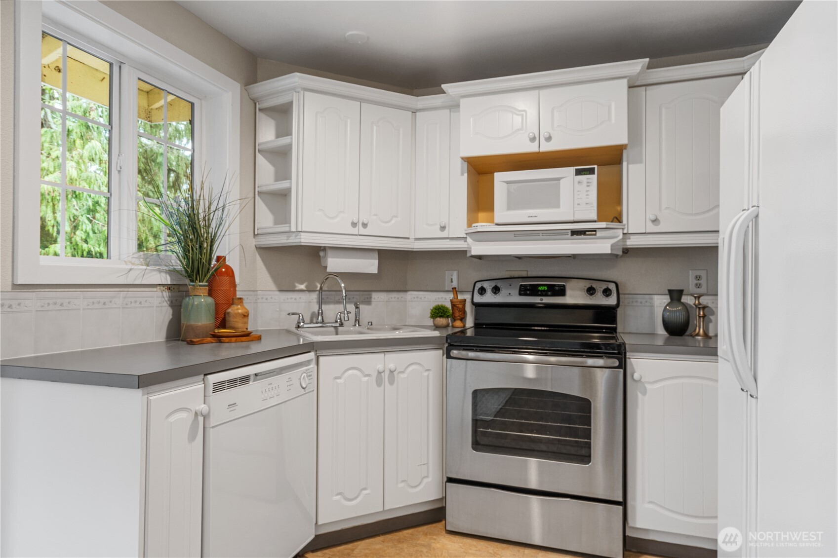 7905 207th PL SW, Edmonds, WA 98026