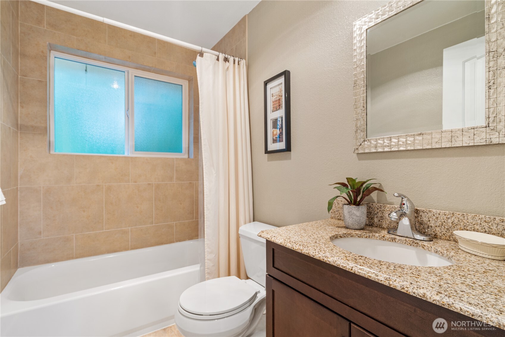 7905 207th PL SW, Edmonds, WA 98026