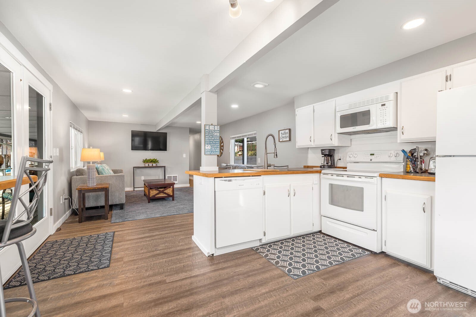 24094 N West View Road , Mount Vernon, WA 98274