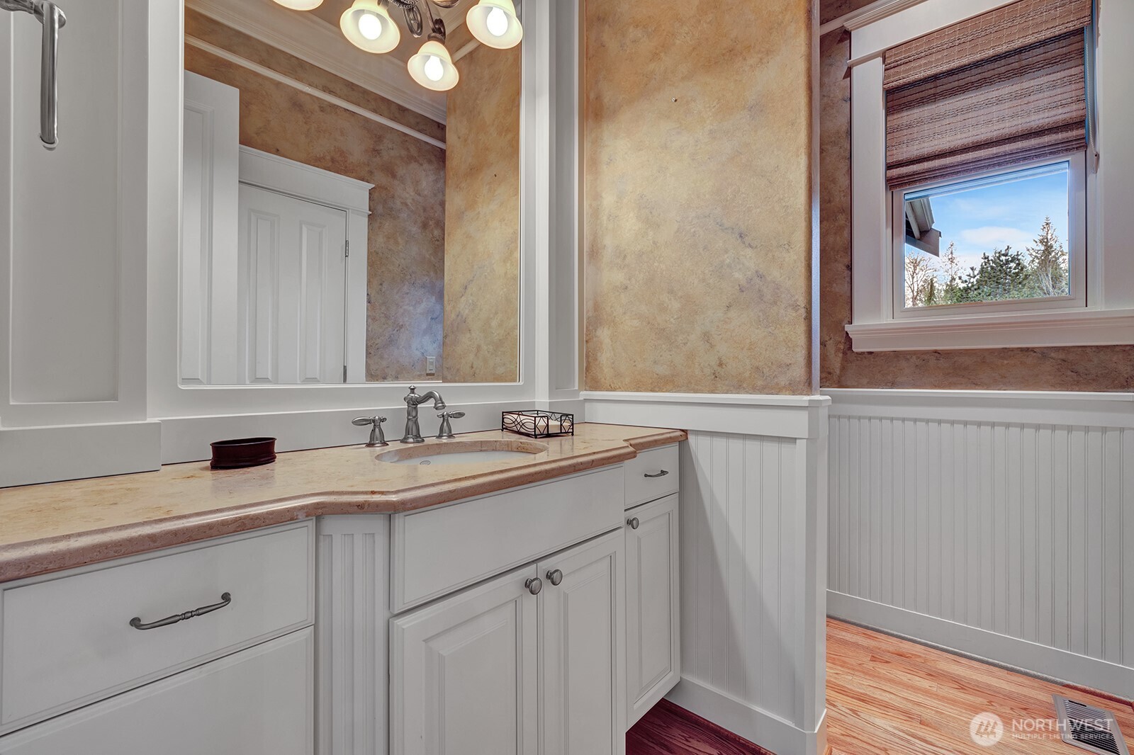 1833 297 Way SE, Fall City, WA 98024-7432
