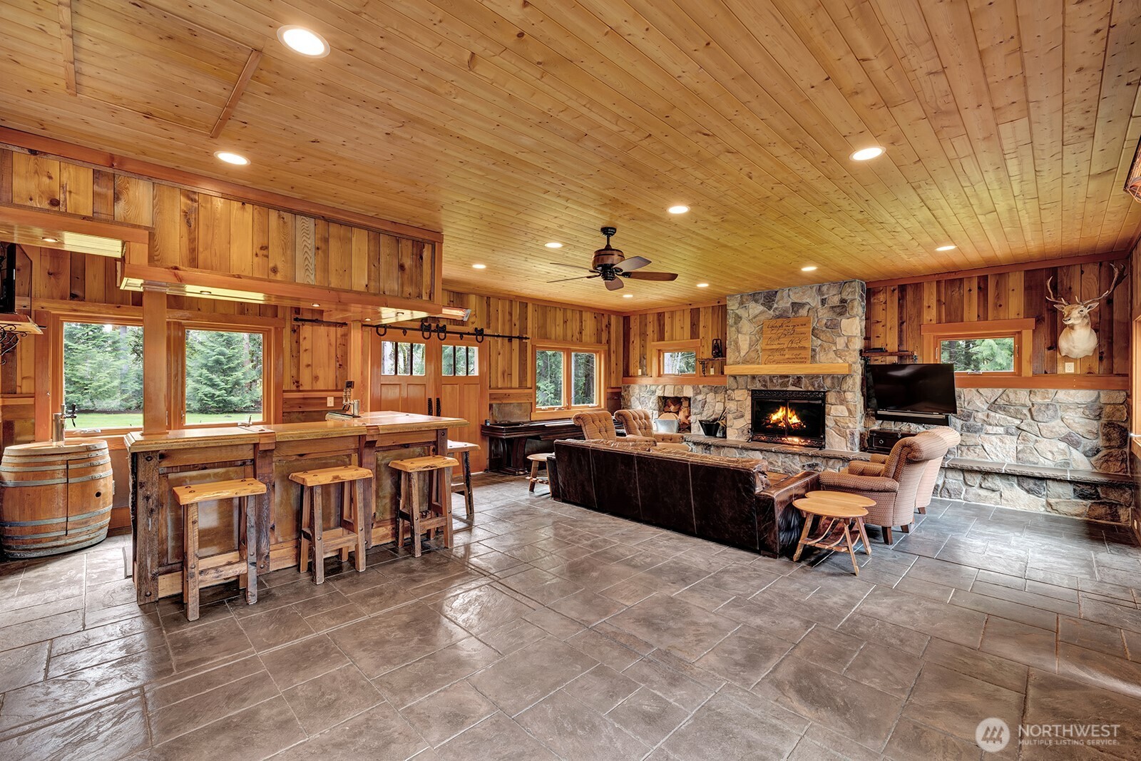 1833 297 Way SE, Fall City, WA 98024-7432