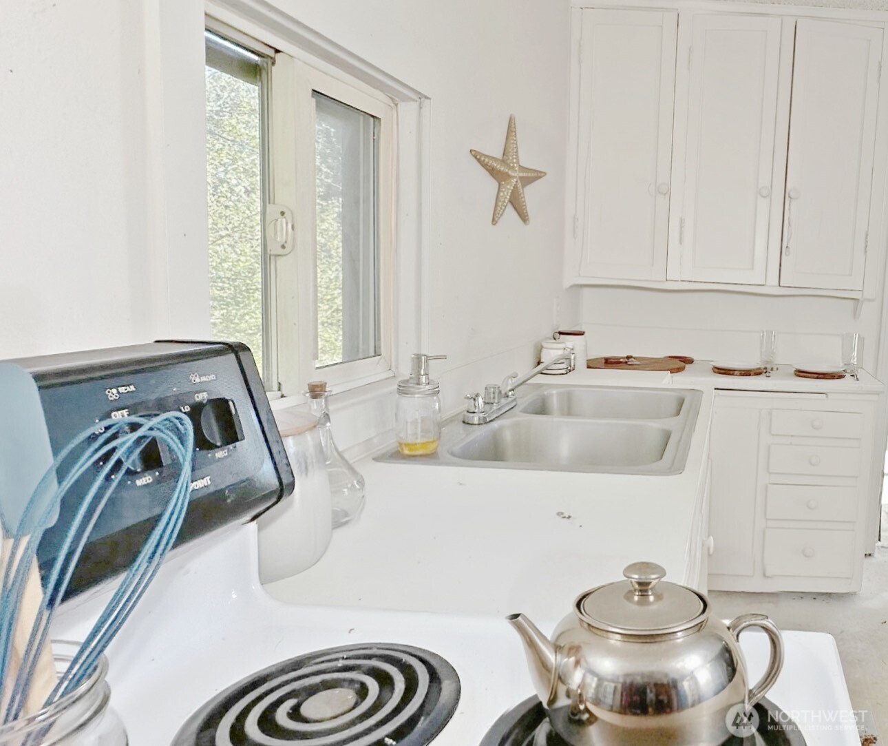 1202 W Perry Street W, Aberdeen, WA 98520