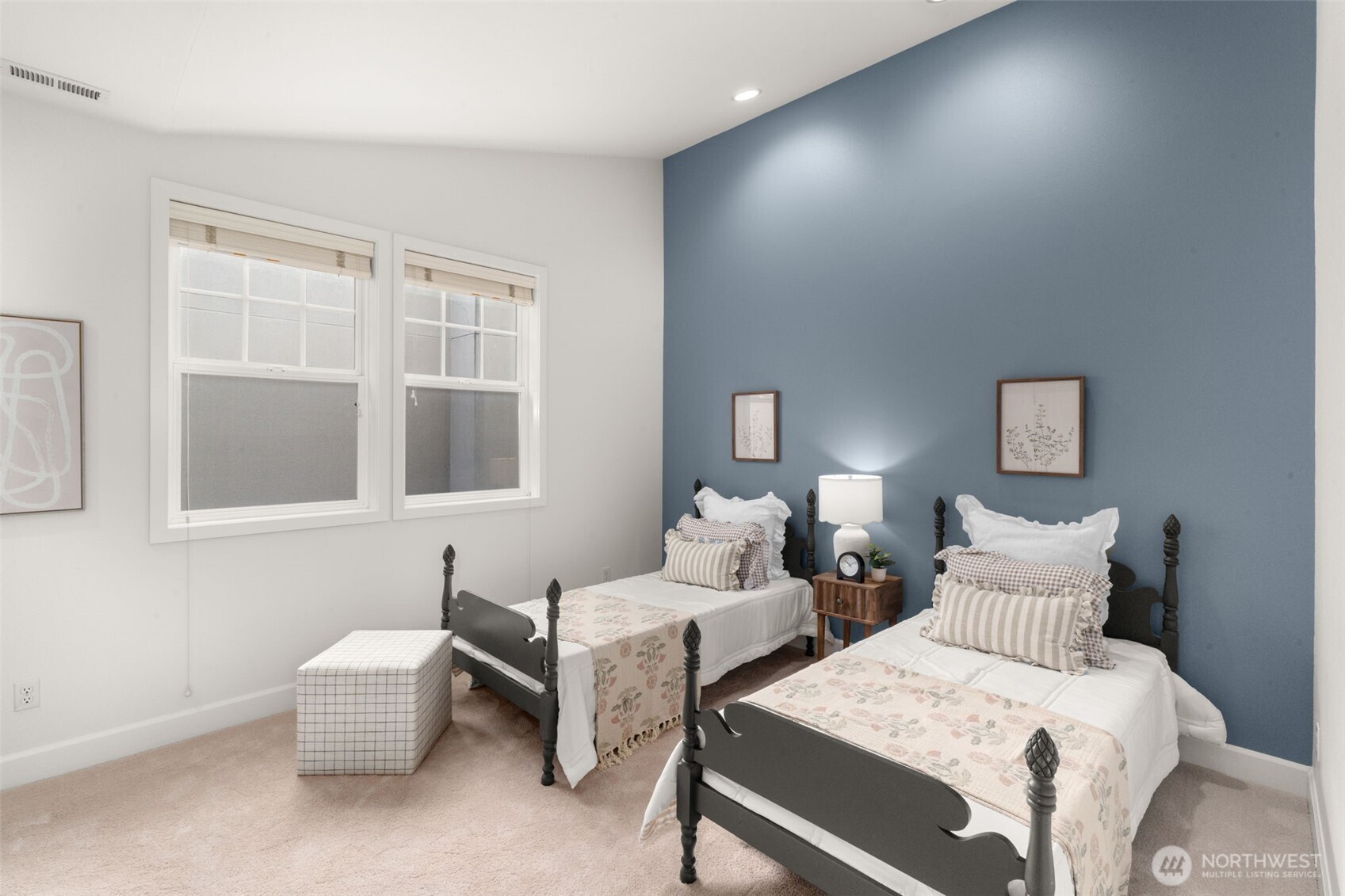 9 SW Three Tree Point Lane , Burien, WA 98166-3137