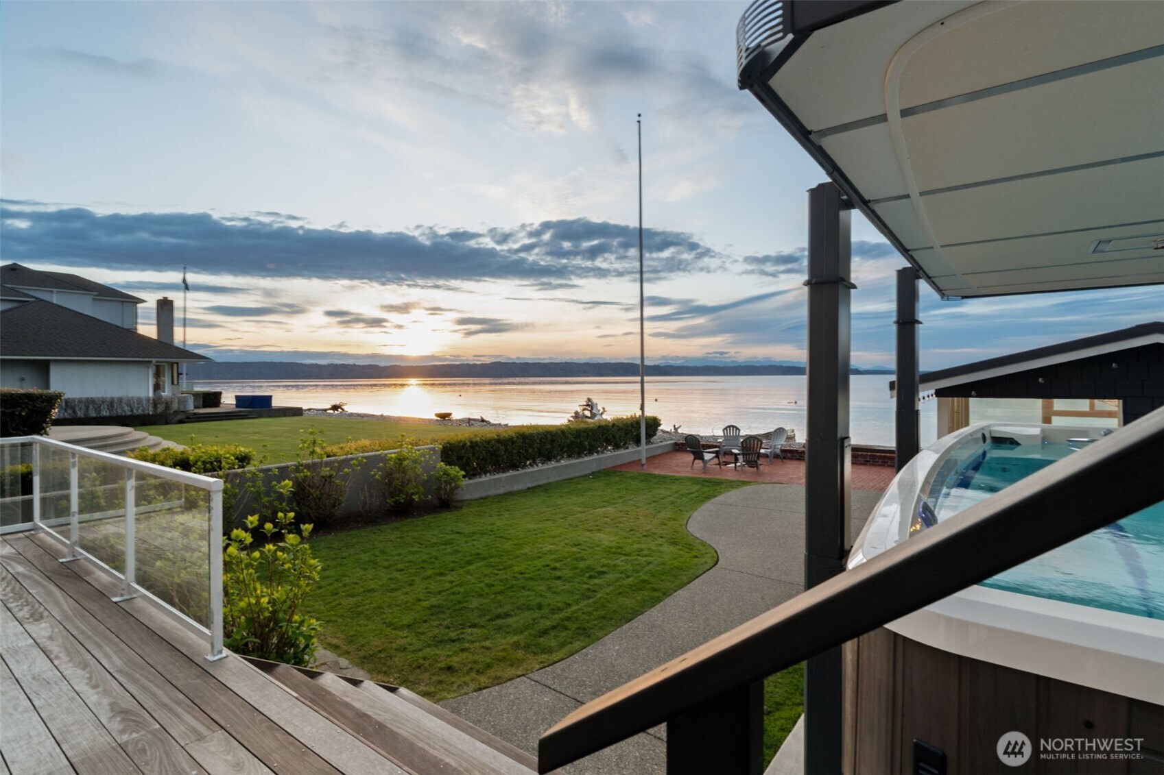 9 SW Three Tree Point Lane , Burien, WA 98166-3137
