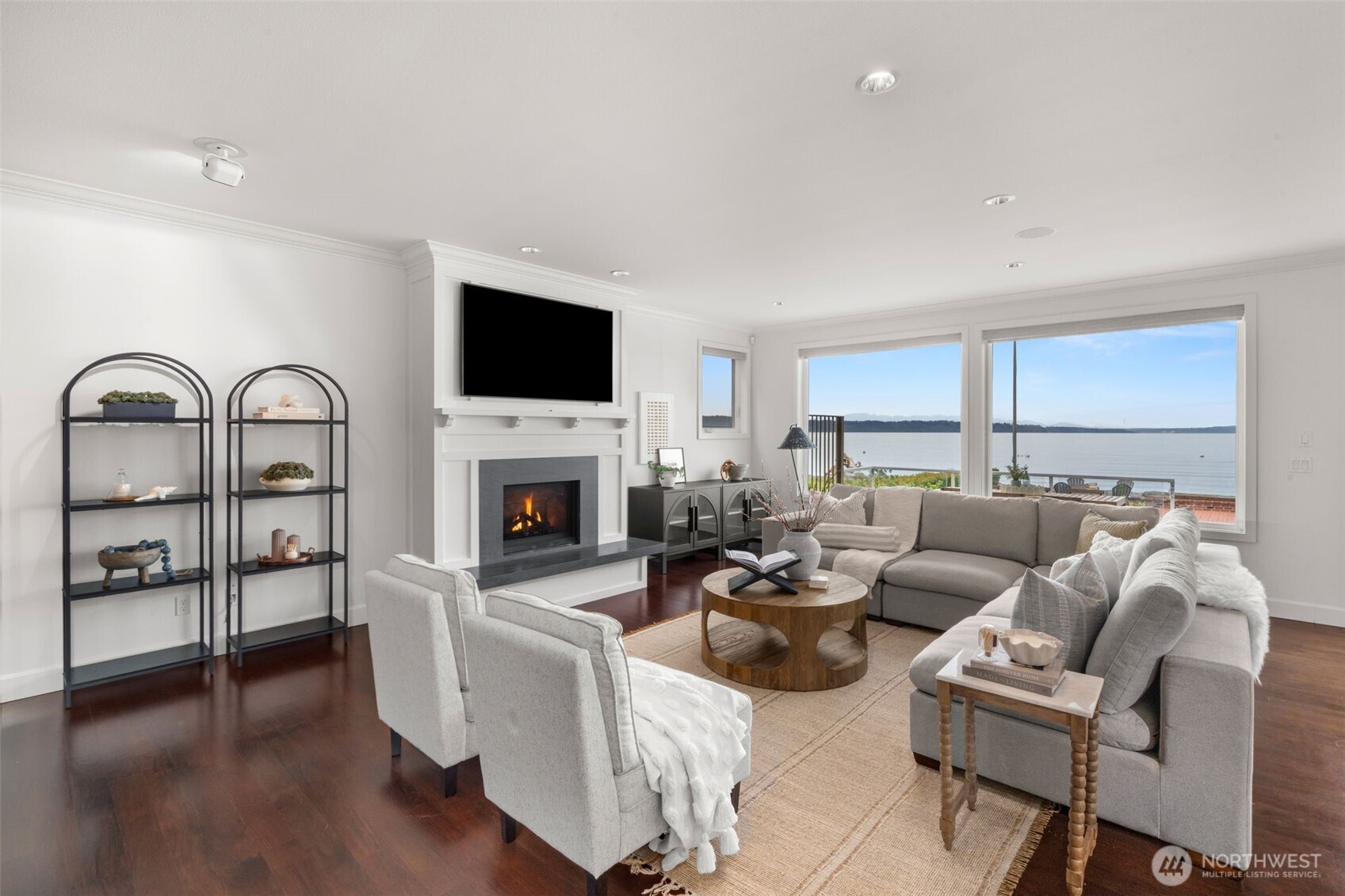 9 SW Three Tree Point Lane , Burien, WA 98166-3137