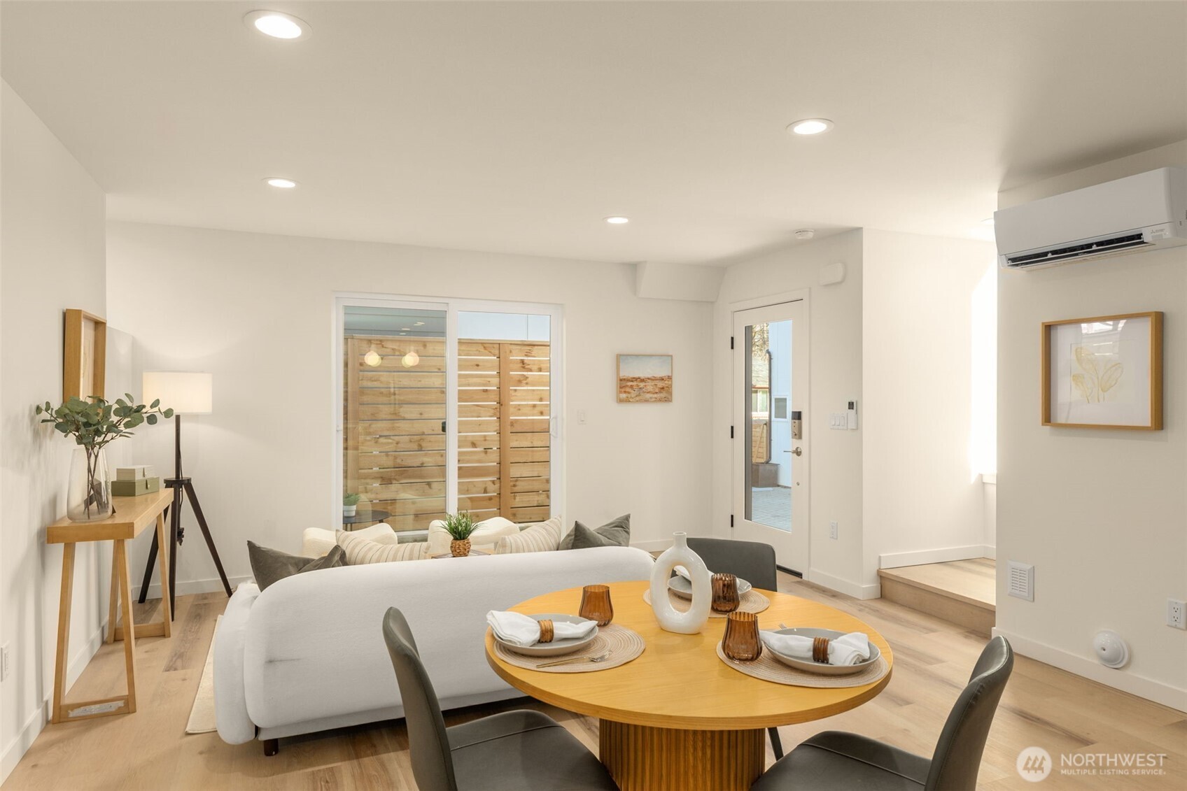 3916 S Juneau Street , Seattle, WA 98118