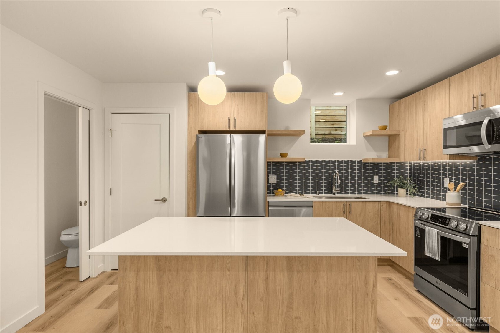 3916 S Juneau Street , Seattle, WA 98118