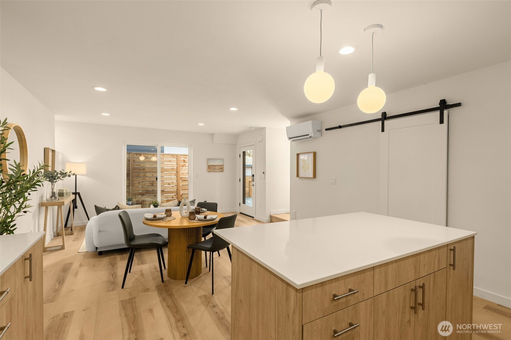 3916 S Juneau Street , Seattle, WA 98118