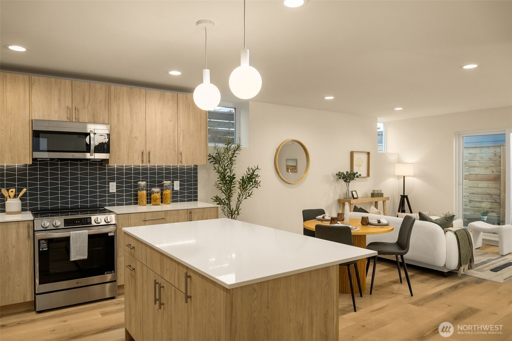 3916 S Juneau Street , Seattle, WA 98118