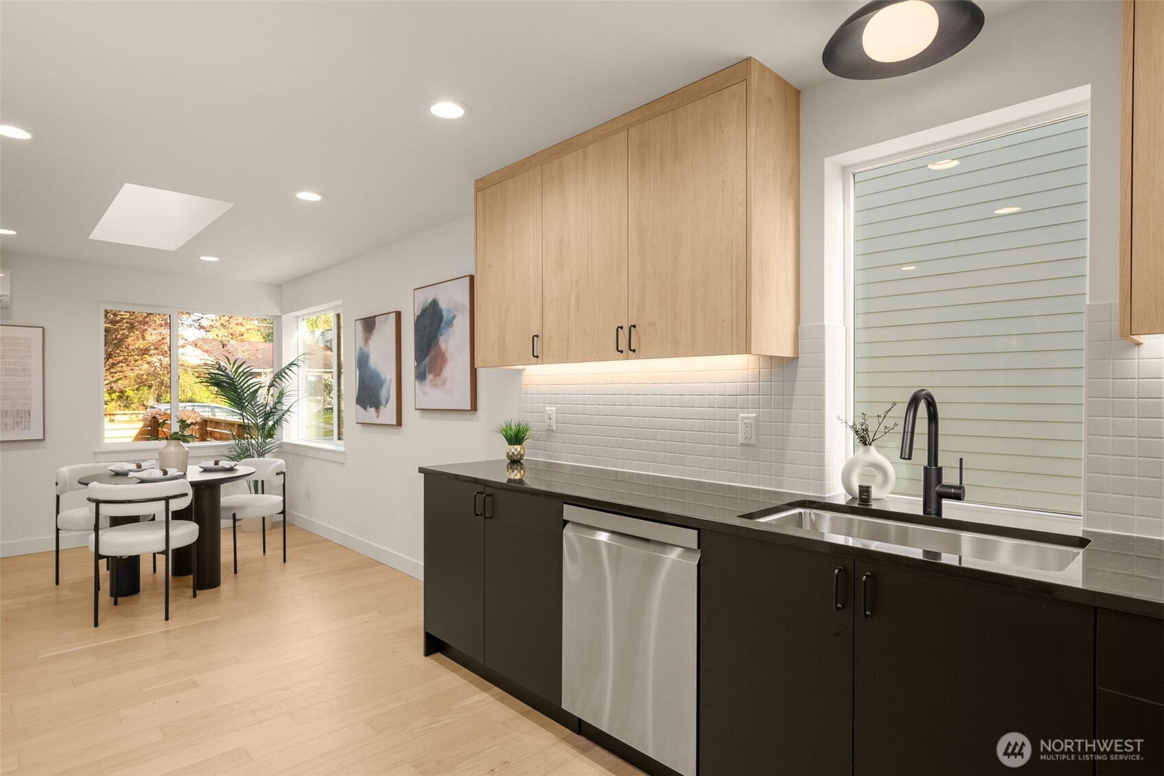 7341 B 21st Avenue NE, Seattle, WA 98115