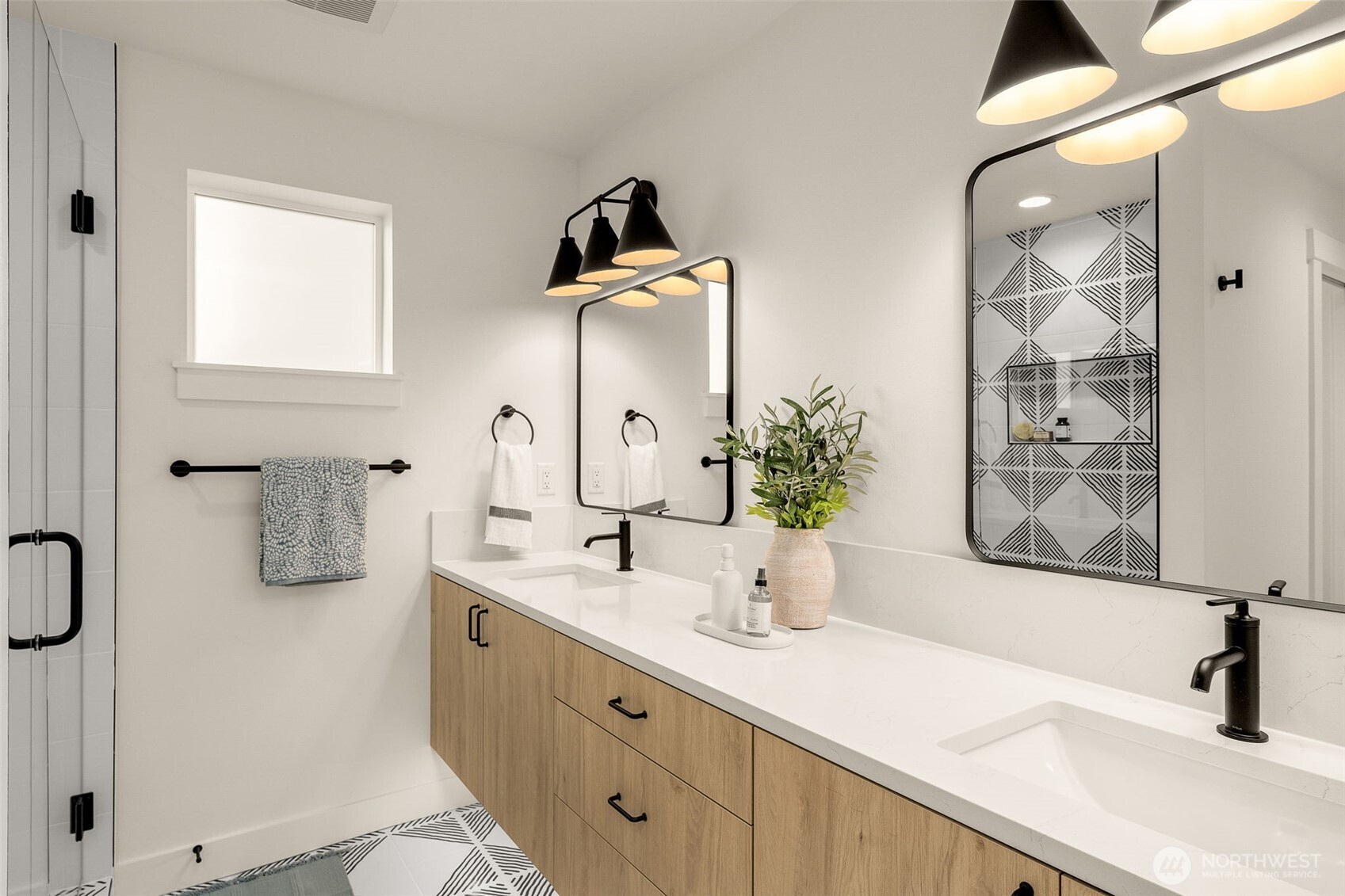 7341 B 21st Avenue NE, Seattle, WA 98115