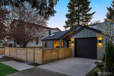 7341 B 21st Avenue NE, Seattle, WA 98115 - Photo 2