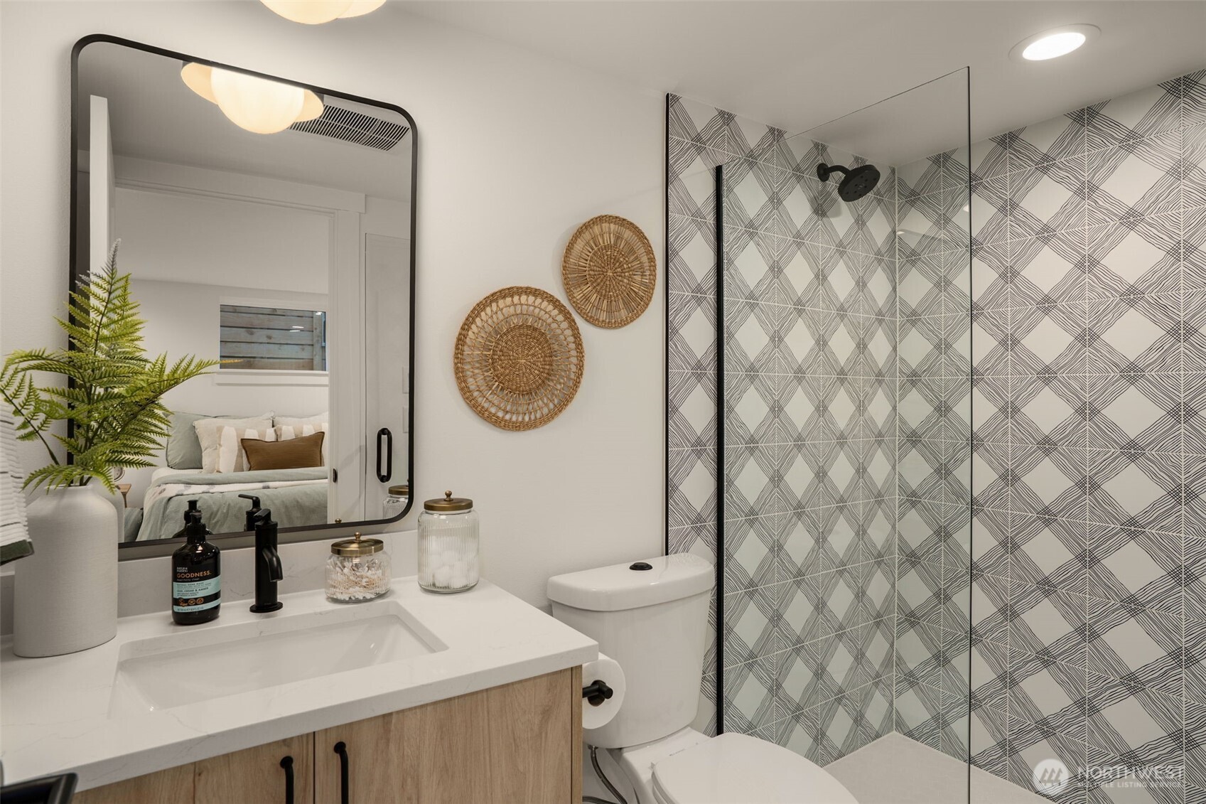 7341 B 21st Avenue NE, Seattle, WA 98115